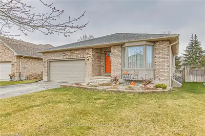 61 Parkview Drive, Strathroy-caradoc, On N7g 4a2