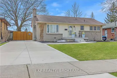 1703 Moffatt Avenue, London East, On N5w 2a2