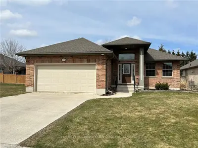 157 Abagail Street, Strathroy-caradoc, On N7g 4h4