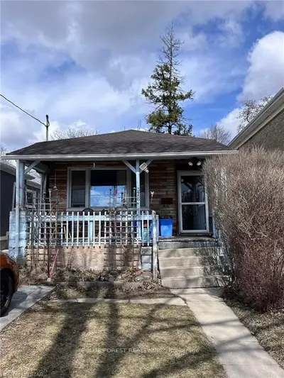376 Hill Street, London East, On N6b 1e3