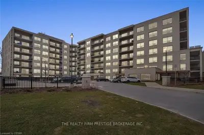 1200 Commissioners Road W 511, London South, On N6k 1c7