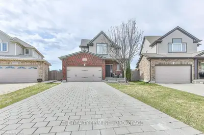 6843 Vallas Circle, London South, On N6p 0b5