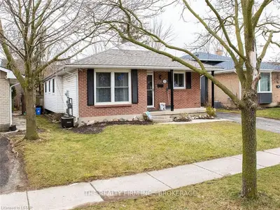 84 Beechmount Crescent, London South, On N6e 2j4