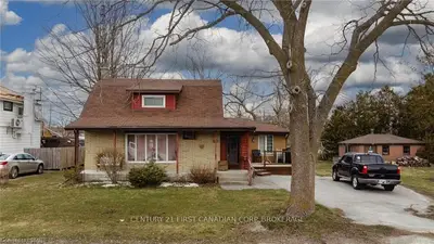 21 EIGHTY ONE CRESCENT Street, Lambton Shores, ON N0M 1T0