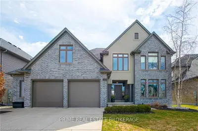 223 Pebblecreek Walk, London North, On N6g 0k3