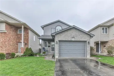 1622 Benjamin Drive, London East, On N5v 5k1