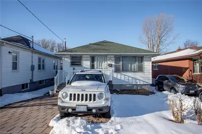 36 Emery Street W, London South, On N6j 1r6