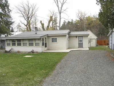 6344 LONDON Road, Kettle Point 44, ON N0N 1J1