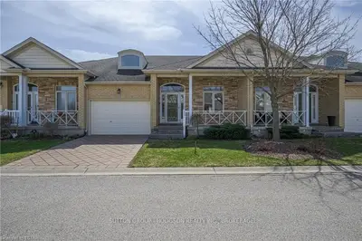 947 Adirondack Road 6, London South, On N6k 4y7