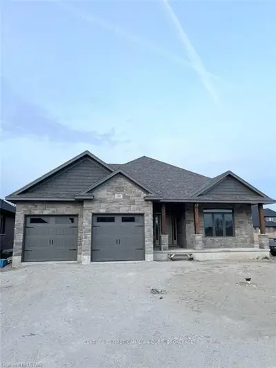 50 Elliot Street, Strathroy-caradoc, On N7g 0e5