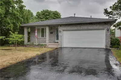 63 Conway Lane, London South, On N6e 3j9