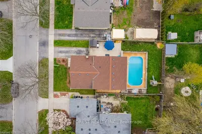 27 Rexway Road, London North, On N6g 3c1