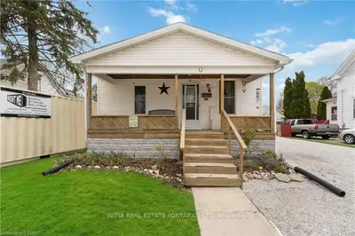 433 GEORGE Street, Sarnia, ON N7T 4P6