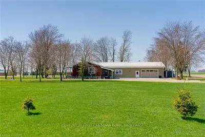 38590 MOUNT CARMEL Drive, South Huron, ON N0M 1A0