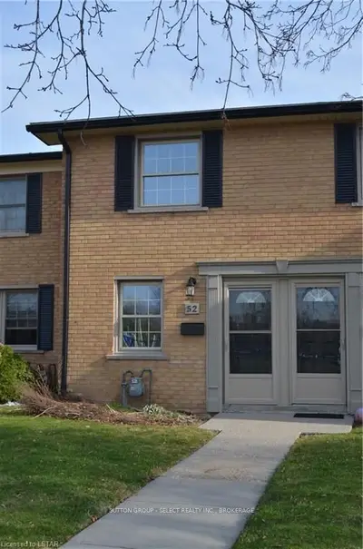 52 Guildwood Walk, London North, On N6h 3x2