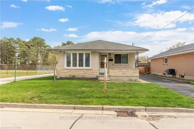31 Rodgers Street, Tillsonburg, On N4g 1g1