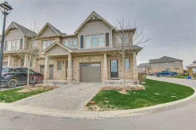 2491 Tokala Trail 2, London North, On N6g 5b4