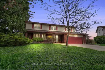 108 Lynngate Place, London South, On N6k 1s5