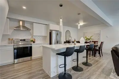 105 Andover Drive 8, London South, On N6j 4b1