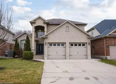 1233 Thamesridge Crescent, London South, On N6k 4z6