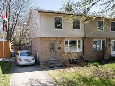 22 Elvira Crescent, London South, On N6e 2p4