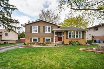 109 Cottonwood Crescent, London North, On N6g 2y7