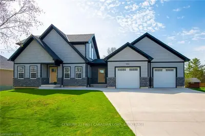 553 Winblest Avenue, London South, On N6c 3c2