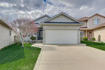 106 Crimson Crescent, London East, On N5w 6e9