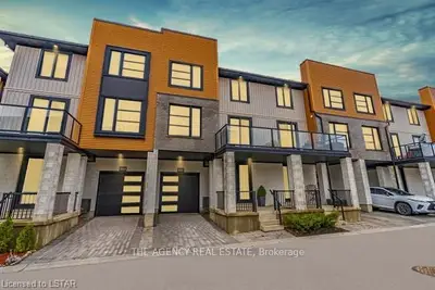 958 West Village Square, London North, On N6h 0j7