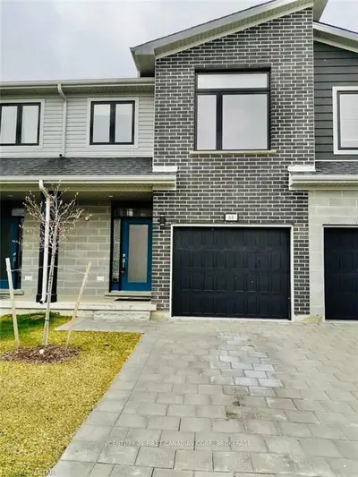 177 Edgevalley Road 68, London East, On N5v 0c5