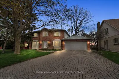1789 Phillbrook Court, London North, On N5x 2z3
