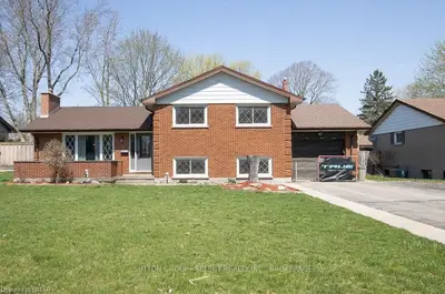 80 Sunray Avenue, London South, On N6p 1c1