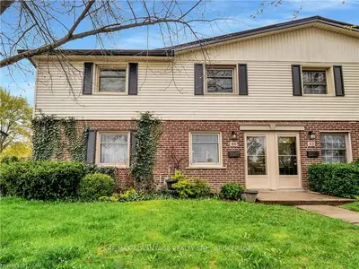 30 Guildwood Walk, London North, On N6h 3x2