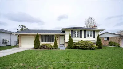 702 Grenfell Drive, London North, On N5x 2c5