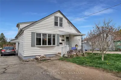 60 Emery Street W, London South, On N6j 1r6