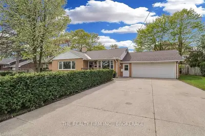 234 Carrie Street, Strathroy-caradoc, On N7g 3c8