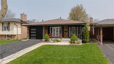 25 Locust Crescent, London South, On N6e 2k1