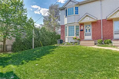 70 Chapman Court 32, London North, On N6g 4z4