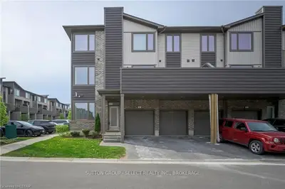 1960 Dalmagarry Road 44, London North, On N6g 0t8
