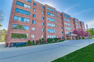 650 Cheapside Street 402, London East, On N5y 5j8