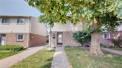 166 Southdale Road W 69, London South, On N6j 2j1