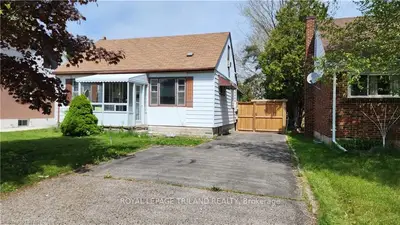 1456 Trafalgar Street, London East, On N5w 1w9