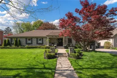 494 Victoria Street, London East, On N5y 4b6