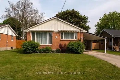 43 Clarence Street, Strathroy-caradoc, On N7g 1h2