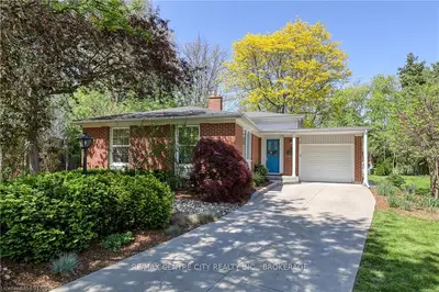 9 Kingston Place, London North, On N6h 4c9
