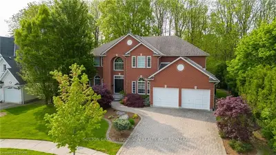 67 Fitzwilliam Boulevard, London North, On N6h 5h6