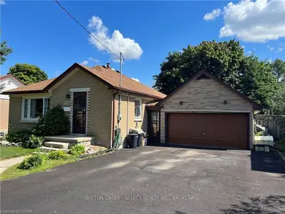 1585 Hansuld Street, London East, On N5v 1y4