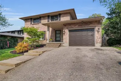 638 Grand View Avenue, London South, On N6k 3g8