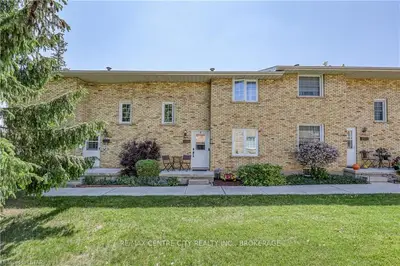 228 Homestead Crescent, London North, On N6g 2e5