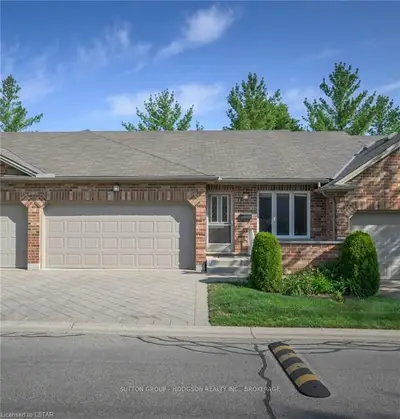 43 Capulet Walk 15, London North, On N6h 5v4
